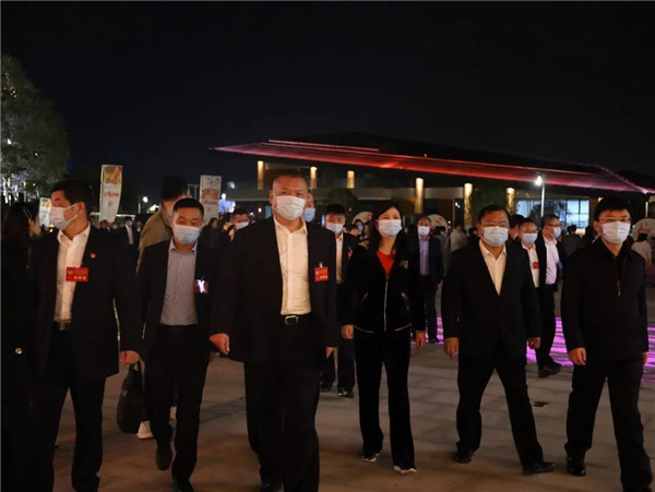 人大代表、政協(xié)委員打卡《china》
